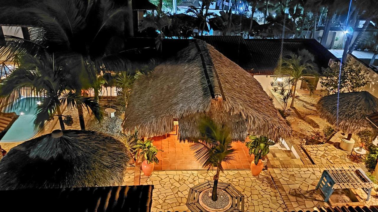 Pousada Morena Moleca Canoa Quebrada Exterior photo
